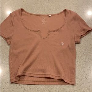 cropped light pink tee